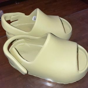 Adidas Authentic Yeezy Slides - Resin